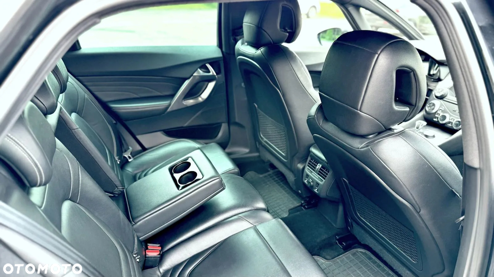 Citroën DS5 Hybrid4 Business Class - 8