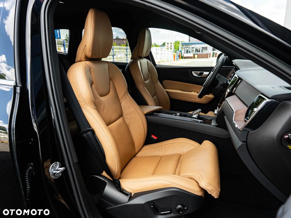 Volvo XC 60 B4 D AWD Ultimate Bright - 25
