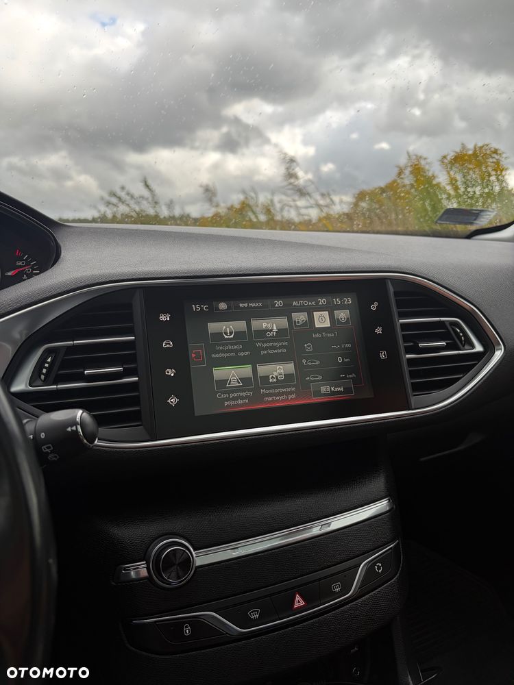Peugeot 308 1.6 e-HDi Allure S&S - 20
