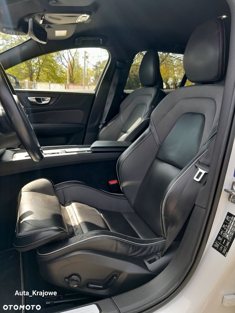 Volvo V60 B3 B R-Design - 29