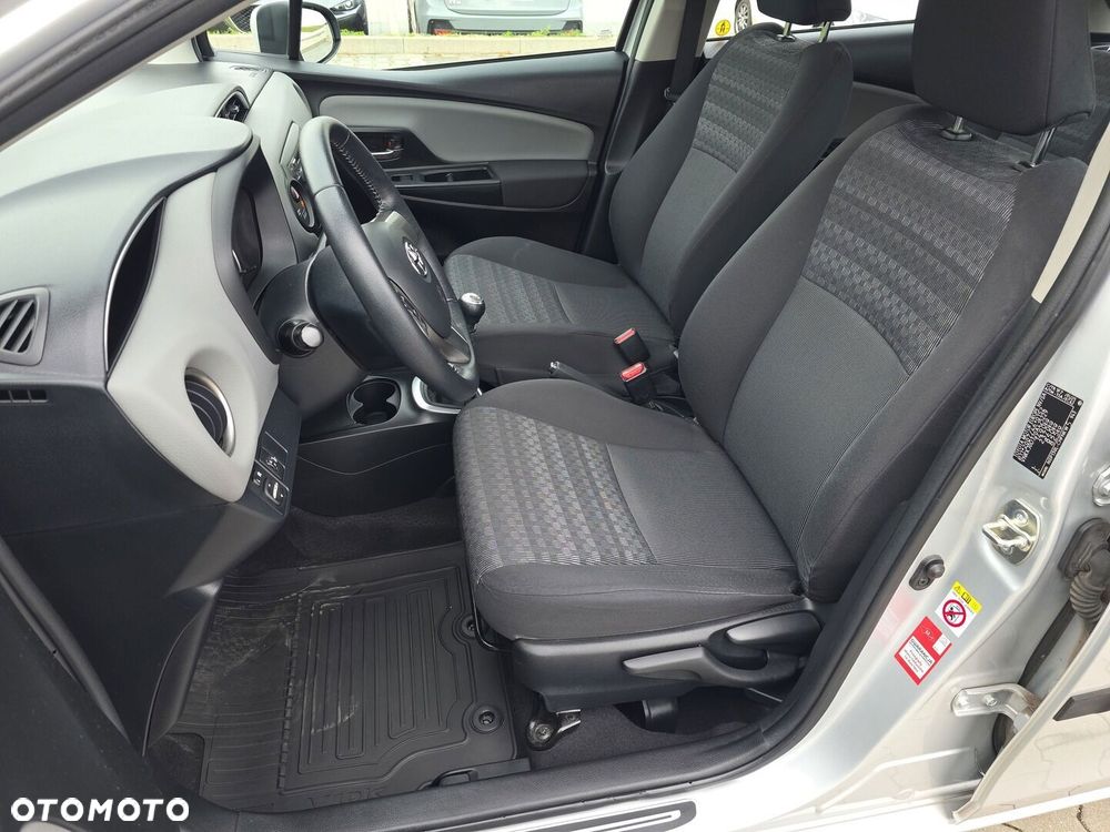 Toyota Yaris - 11