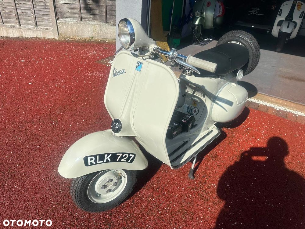 Piaggio Vespa - 1