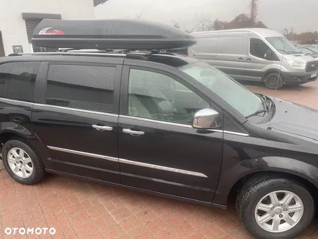 Chrysler Town & Country 3.6 Limited - 7