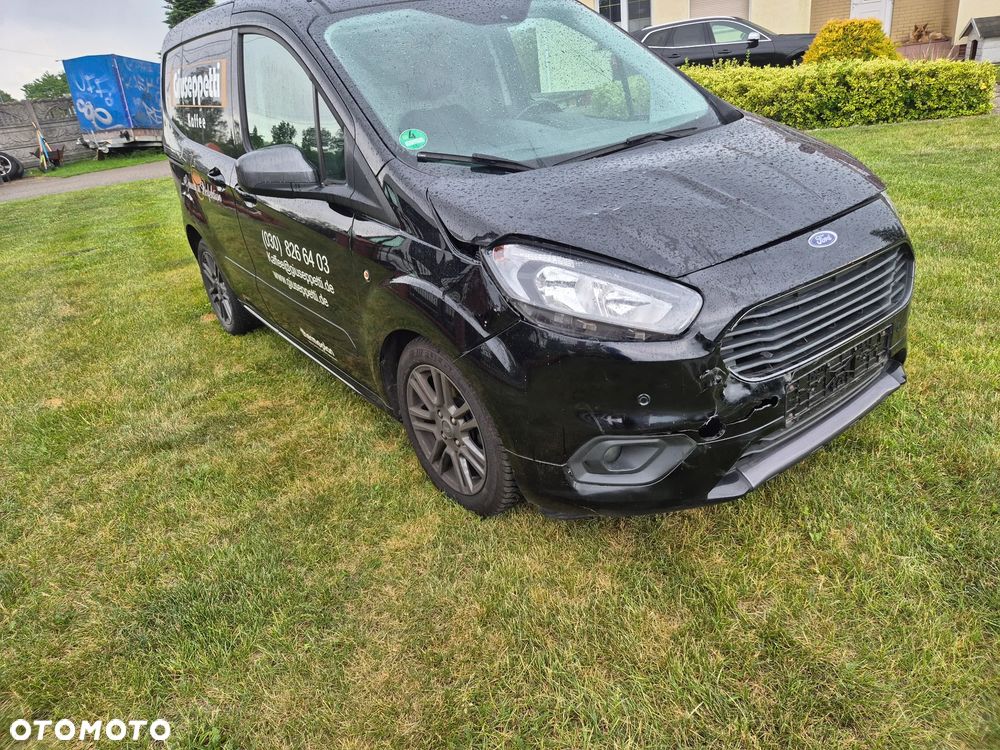 Ford Transit Courier - 3