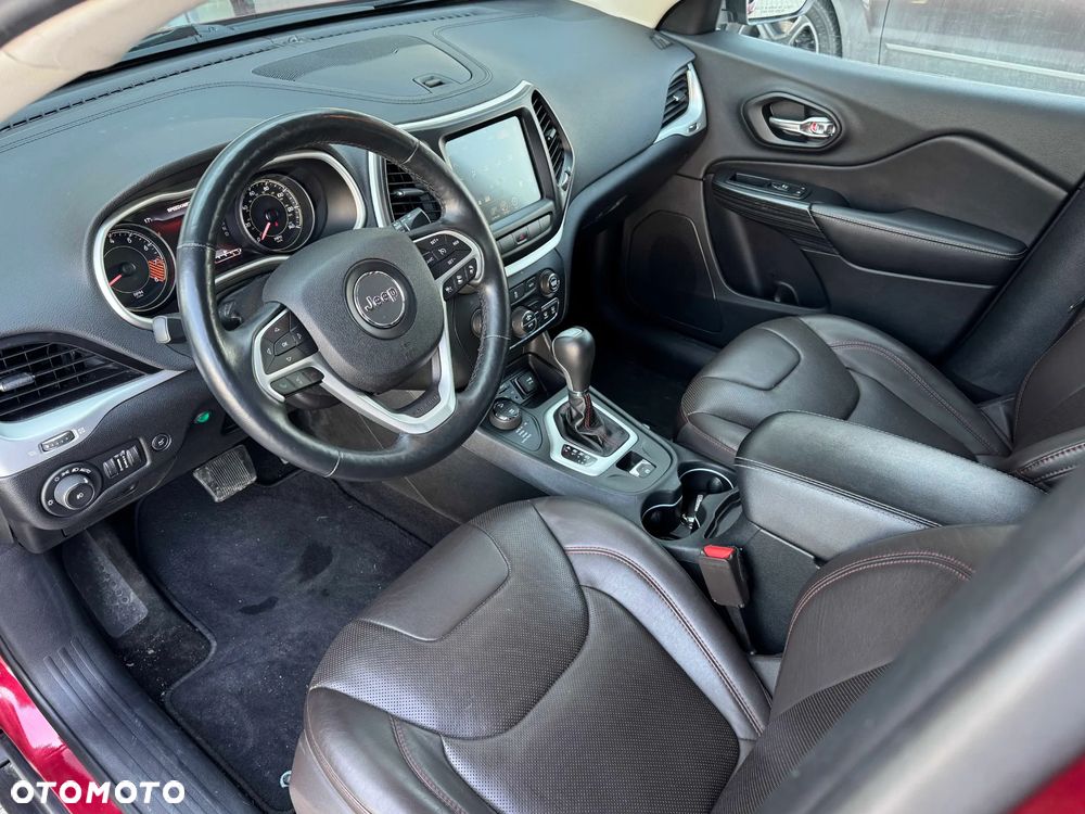 Jeep Cherokee - 21