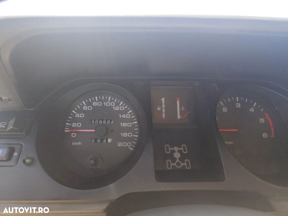 Mitsubishi Pajero - 5