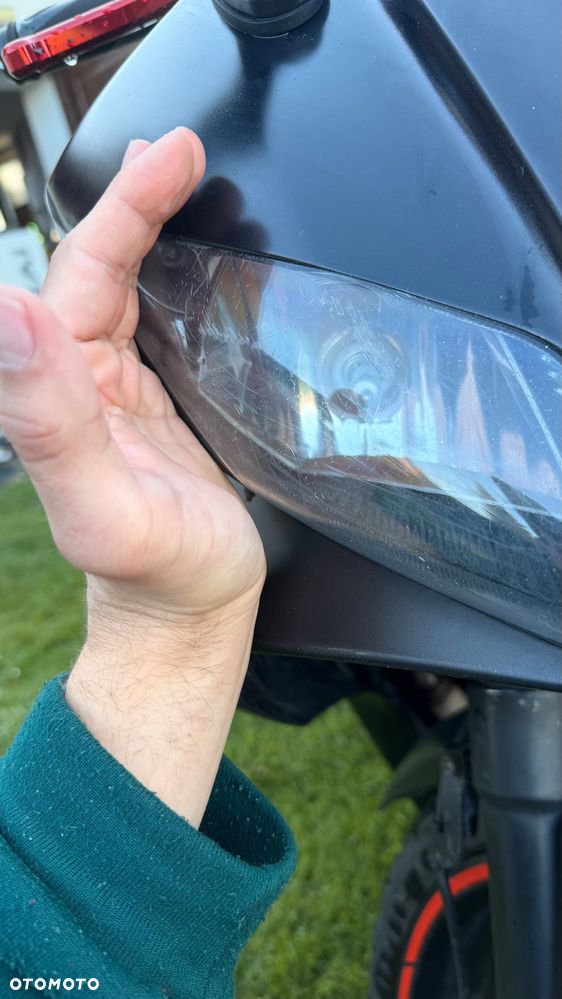 Yamaha YZF - 6