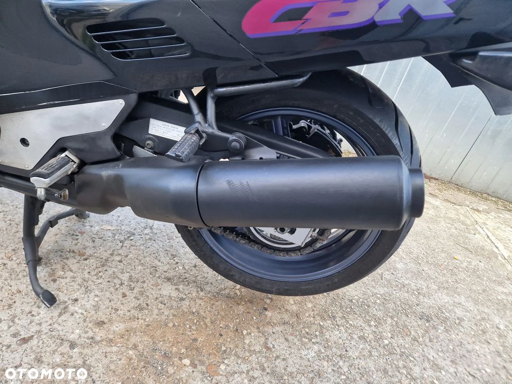 Honda CBR - 8