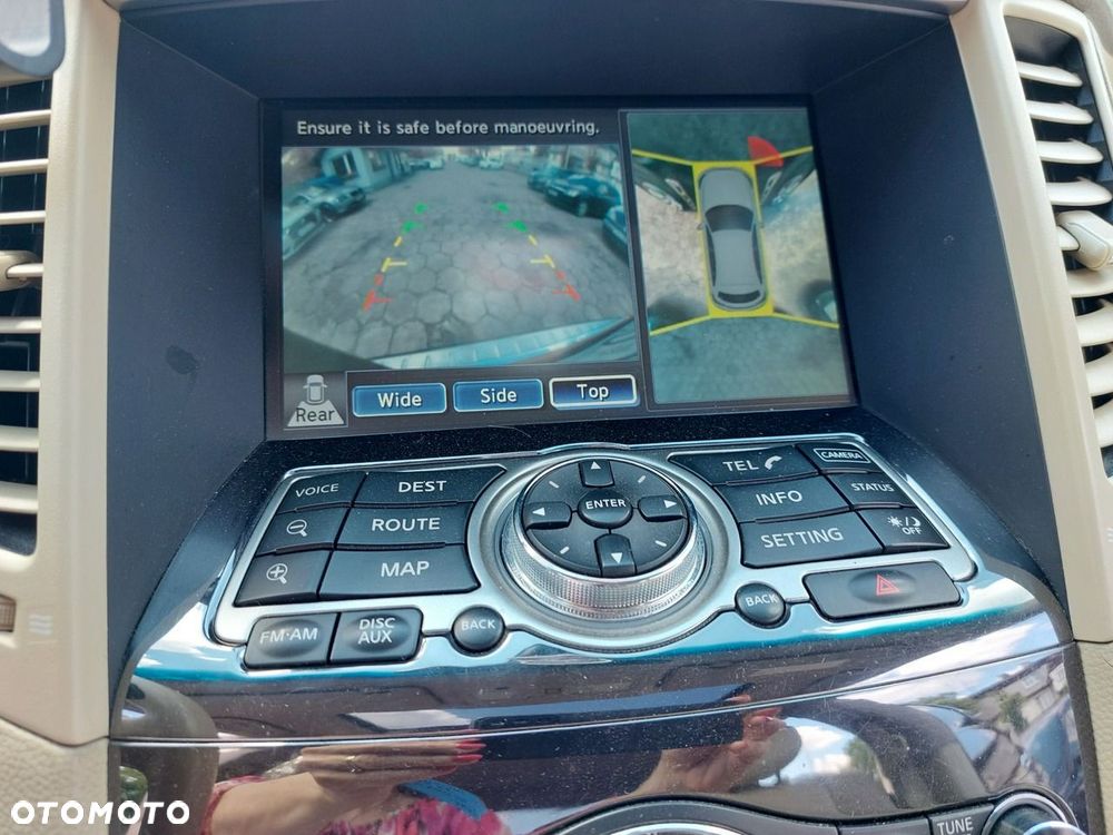 Infiniti FX - 28