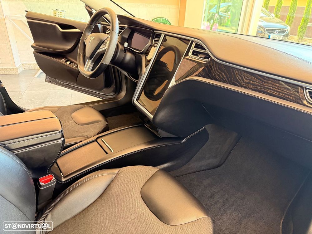Tesla Model S Standard - 8