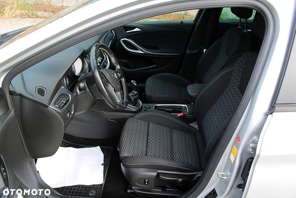 Opel Astra - 14