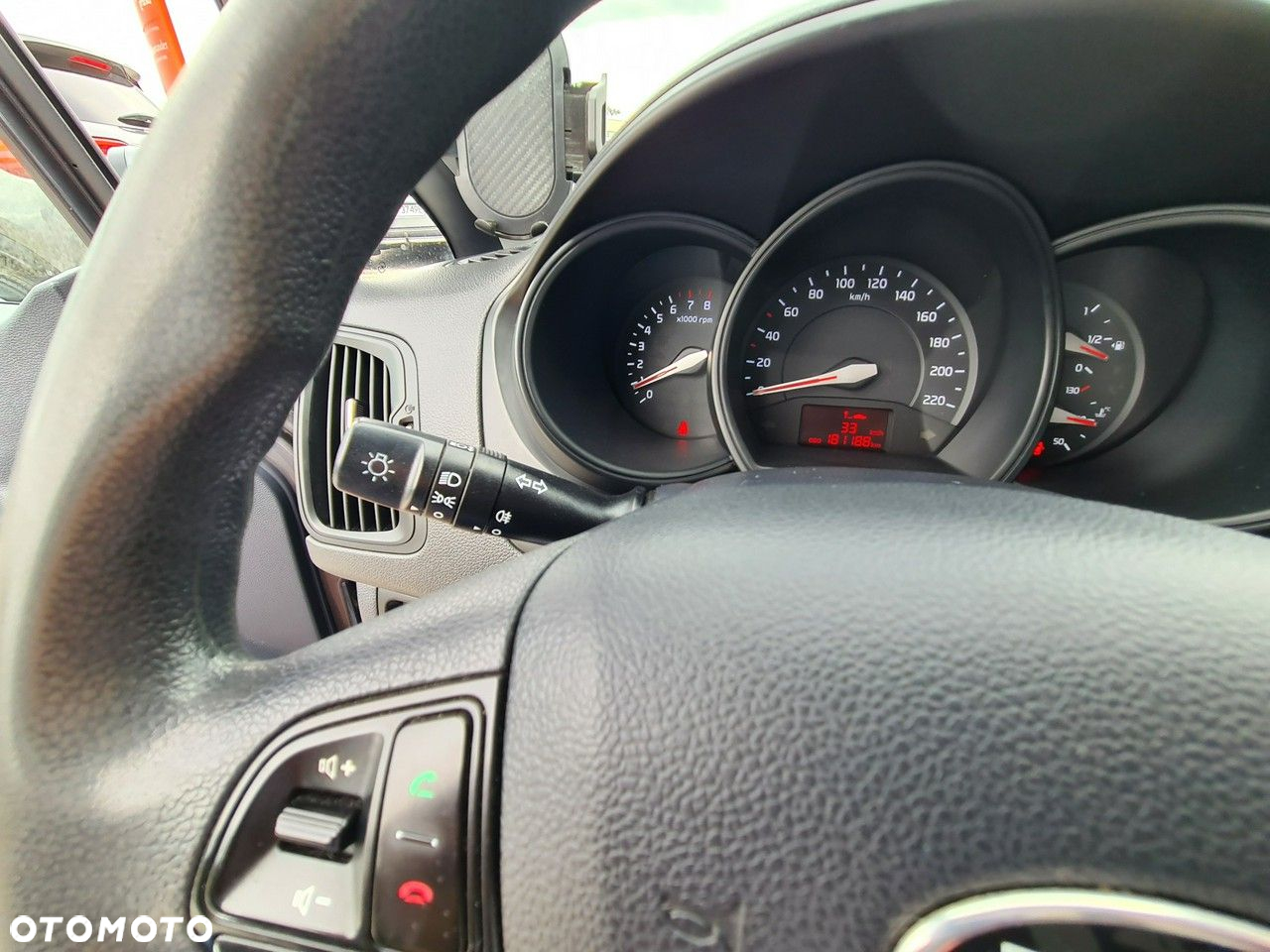 Kia Rio 1.2 L - 14