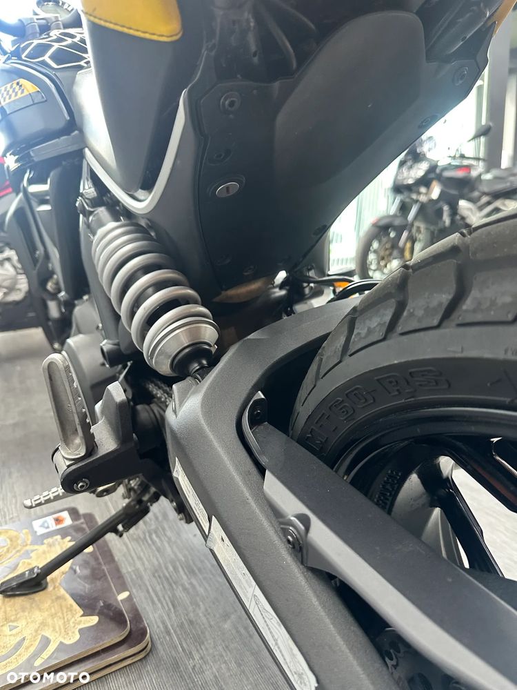 Ducati Scrambler - 15