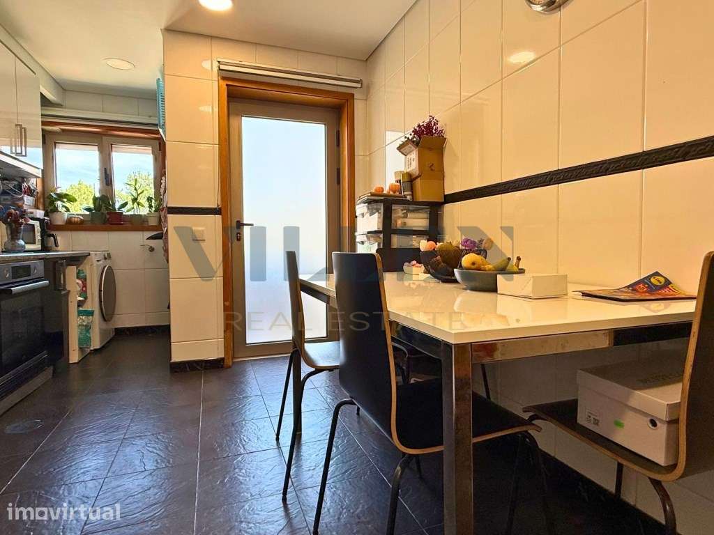 APARTAMENTO T3 RENOVADO | CONFORTO, EFICIÊNCIA E LOCALIZAÇÃO PRIVIL... - Grande imagem: 5/23