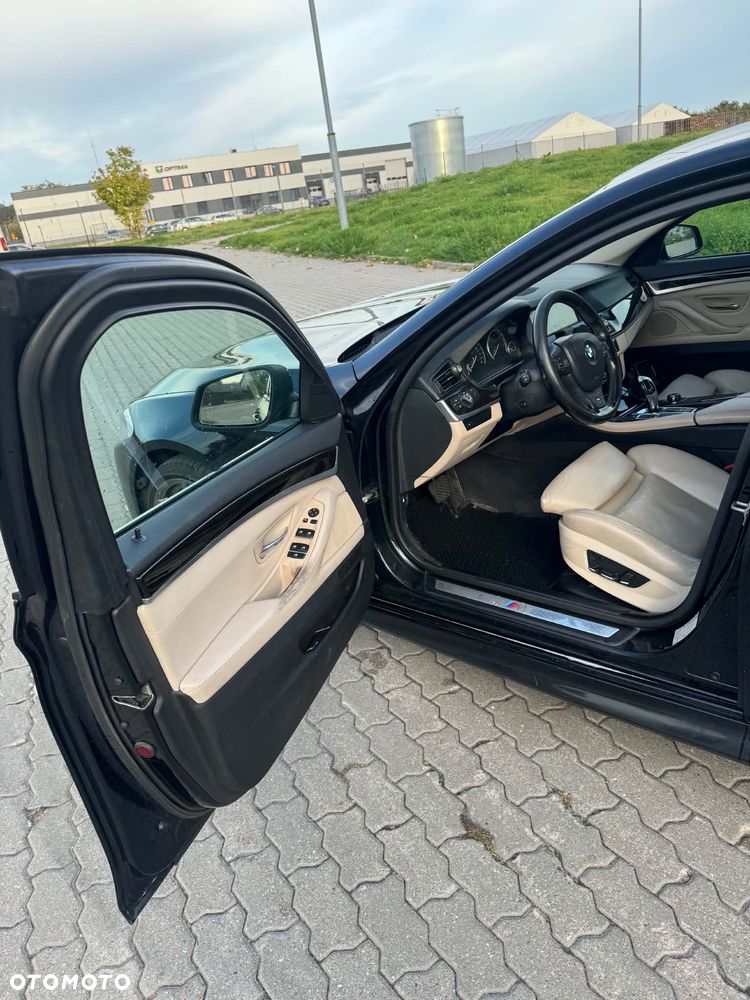 BMW Seria 5 530d xDrive - 5