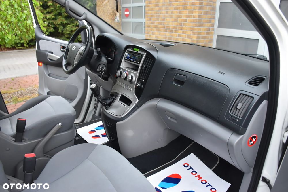 Hyundai H-1 2.5 CRDi Travel Comfort - 10