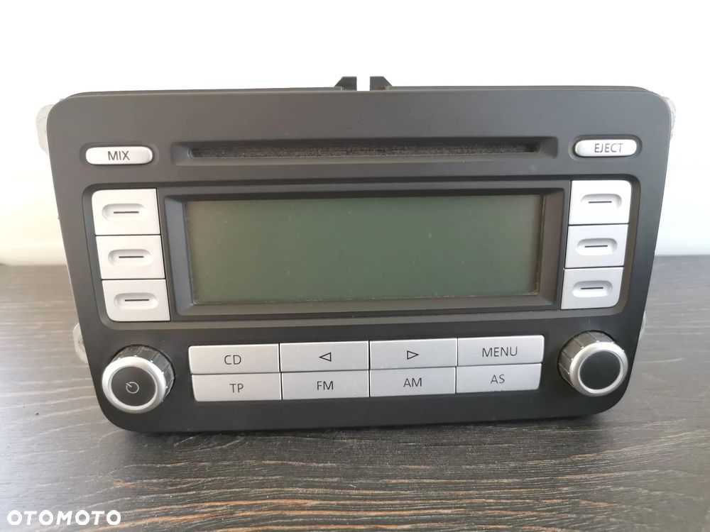 Radio do Volkswagen Golf 5 5MO 035 186 B - 1