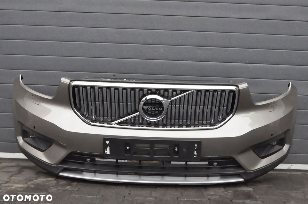 VOLVO XC40 ZDERZAK PRZÓD PRZEDNI KOMPLETNY W KOLORZE 727 - 1