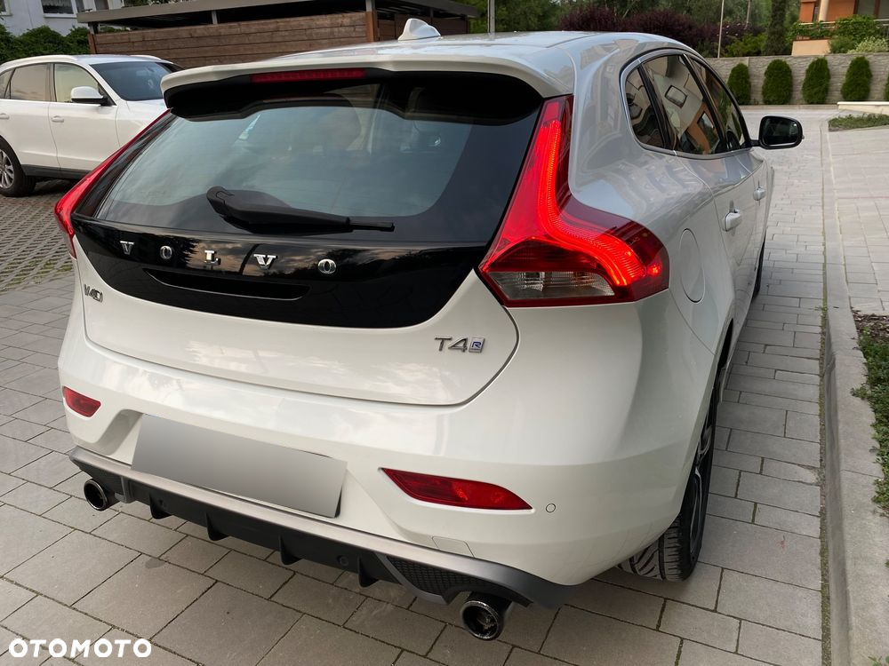 Volvo V40 T4 Drive-E R-Design Momentum - 23
