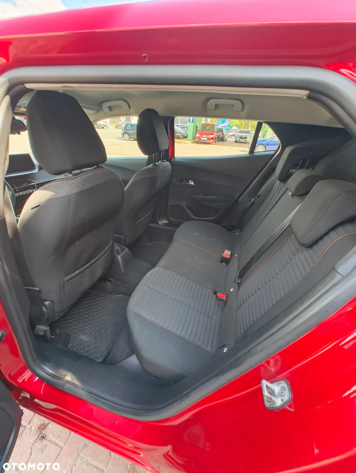 Peugeot 2008 - 9