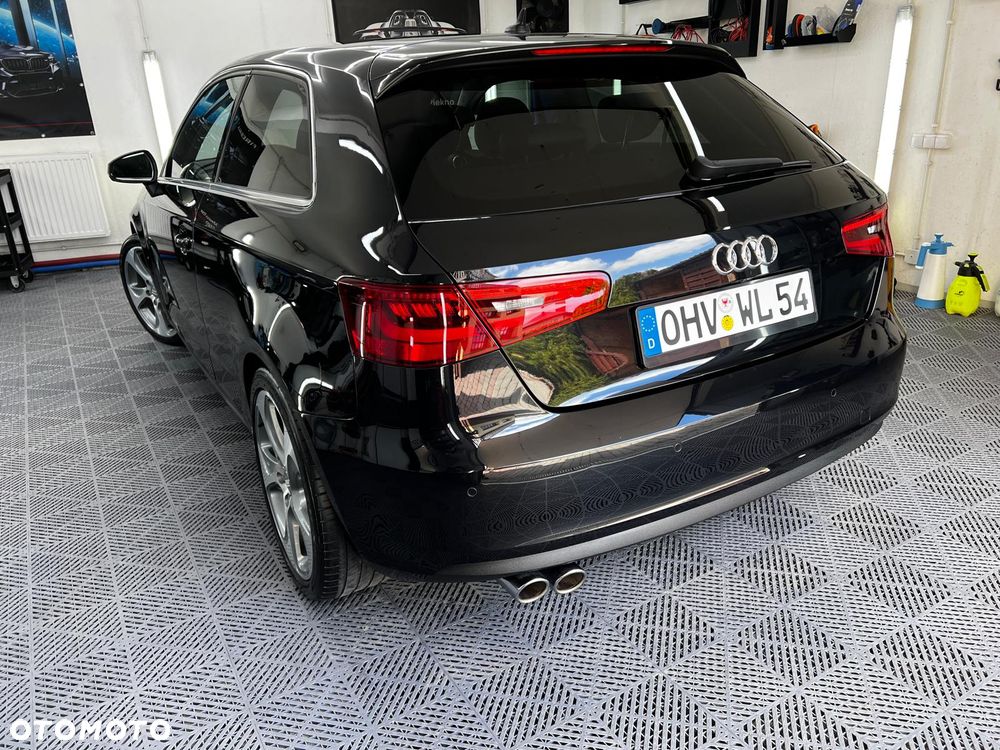 Audi A3 Sportback 2.0 TDI DPF S tronic S line Sportpaket (plus) - 31