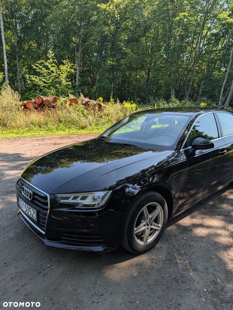 Audi A4 Limousine - 8
