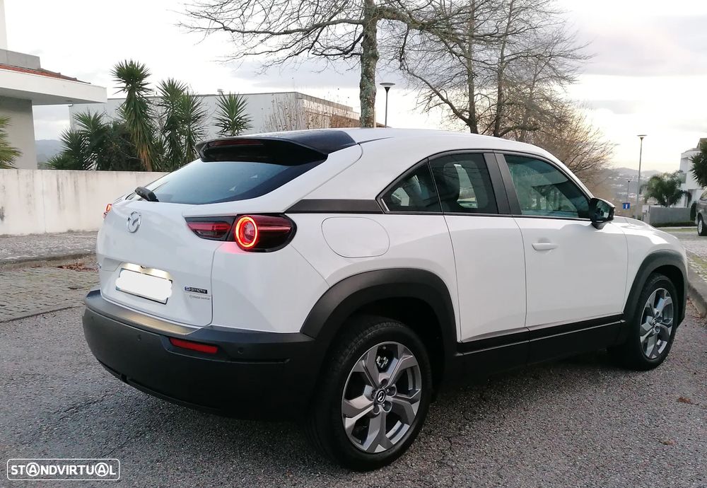 Mazda MX-30 e-SKYACTIV - 9