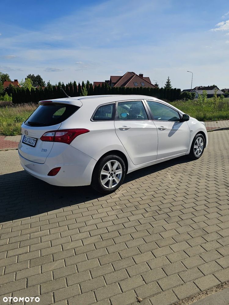 Hyundai i30 i30cw 1.4 Advantage - 8