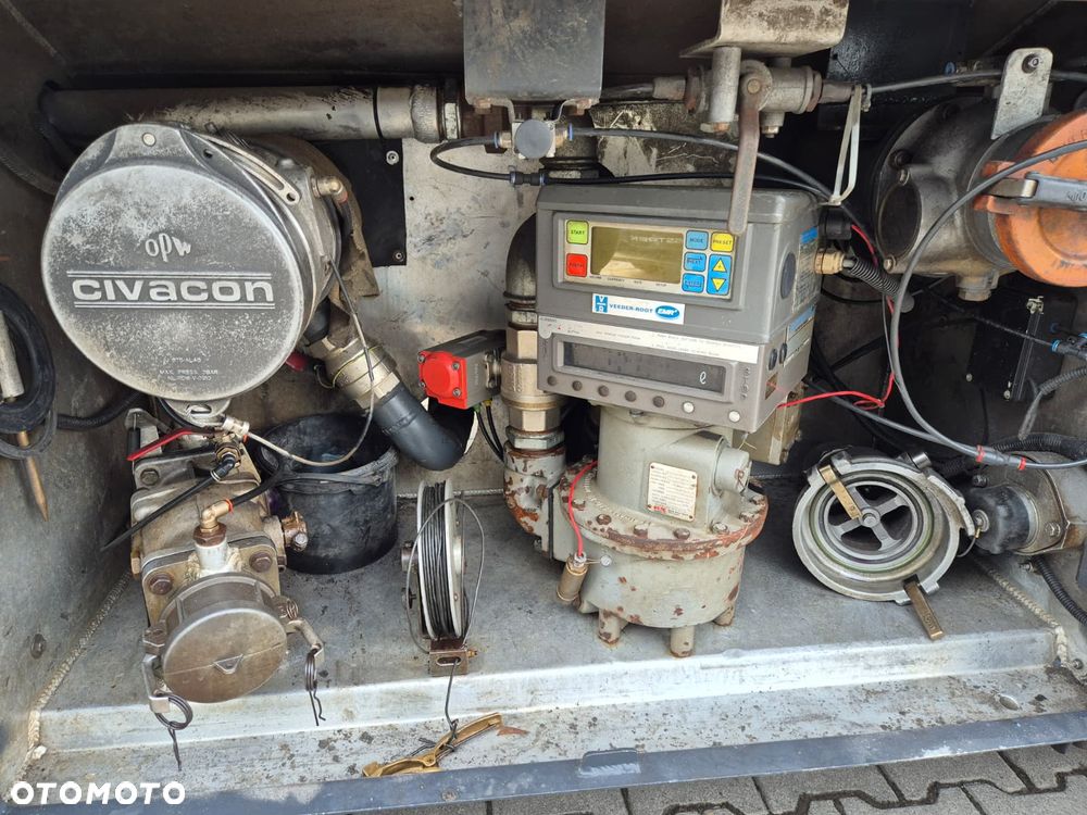 Iveco EuroCargo ML 100 E18 / CYSTERNA / MINICYSTERNA / NAJMNIEJSZA NA RYNKU / WSZĘDZIE WJEDZIE / ADR NA WSZYSTKIE PALIWA / ZADBANA / SERWISOWANA / BEZWYPADEK! - 36