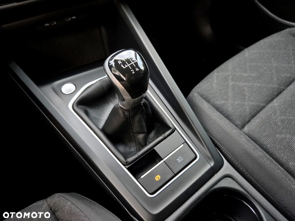Volkswagen Golf 2.0 TDI Style - 32