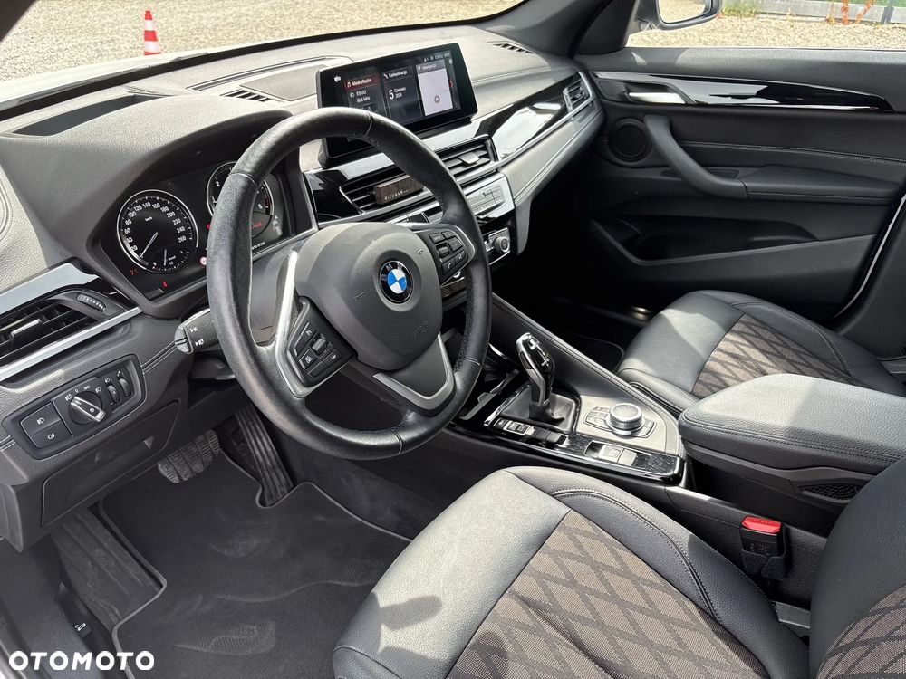 BMW X1 sDrive18d xLine - 9