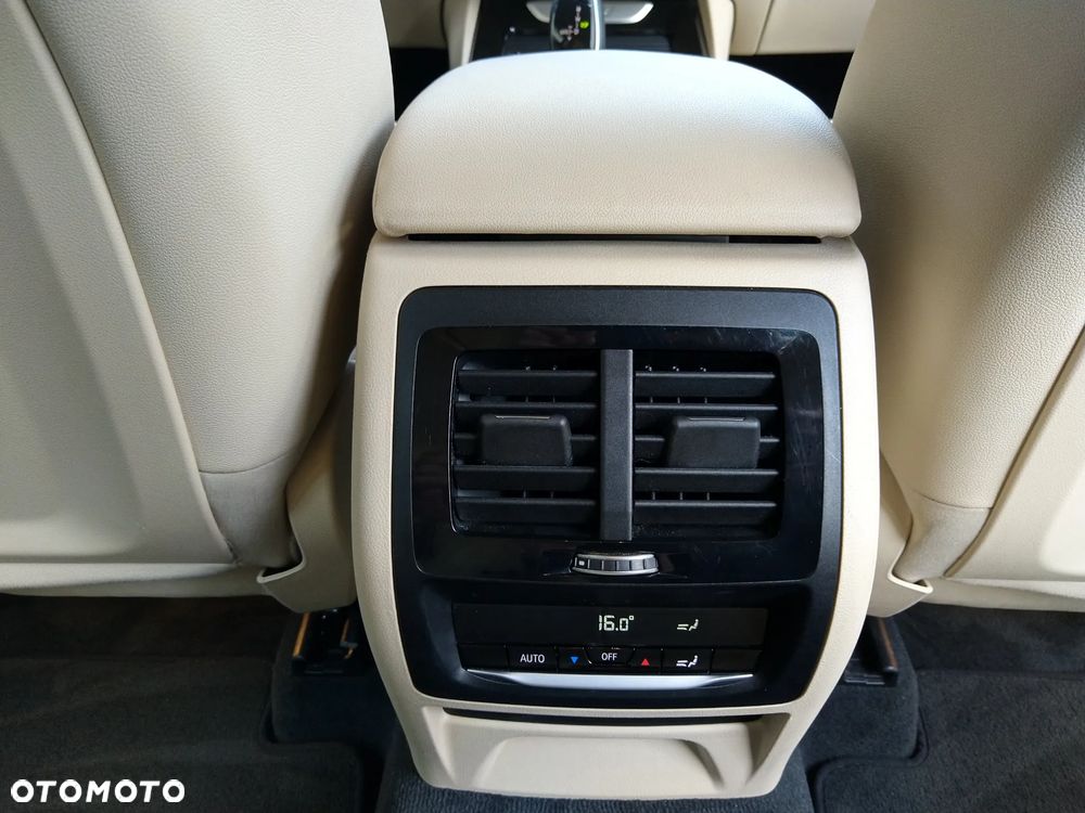 BMW X3 xDrive20d Luxury Line - 12