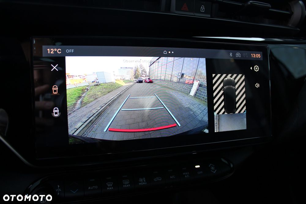 Alfa Romeo Junior 1.2 mHEV Ibrida Intensa Q4 eDCT - 11