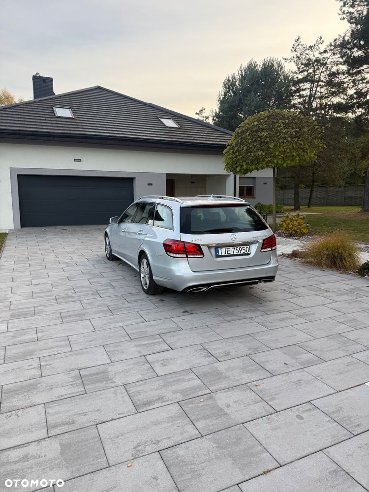 Mercedes-Benz E-Class 2015 photo 5