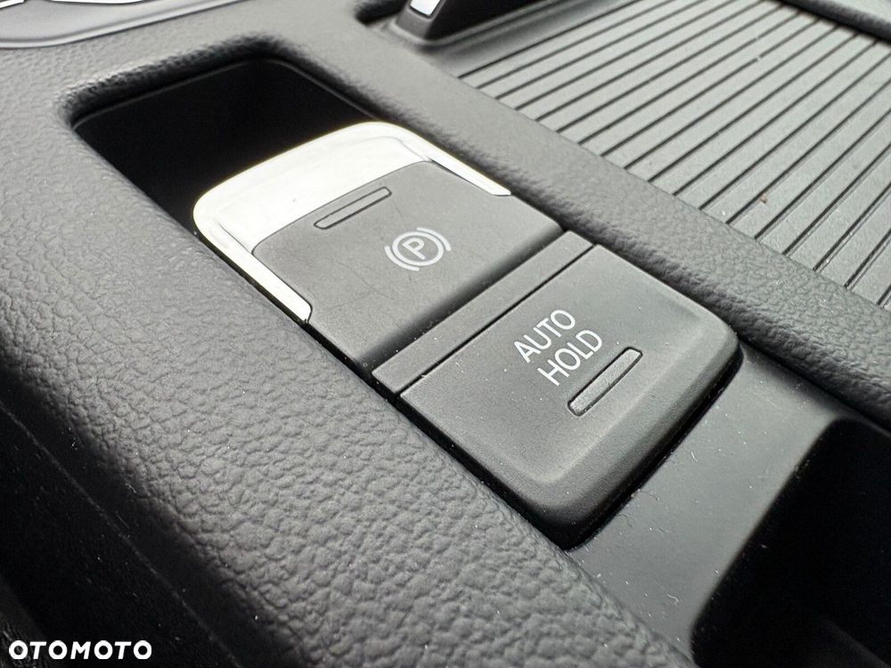 Volkswagen Passat - 27