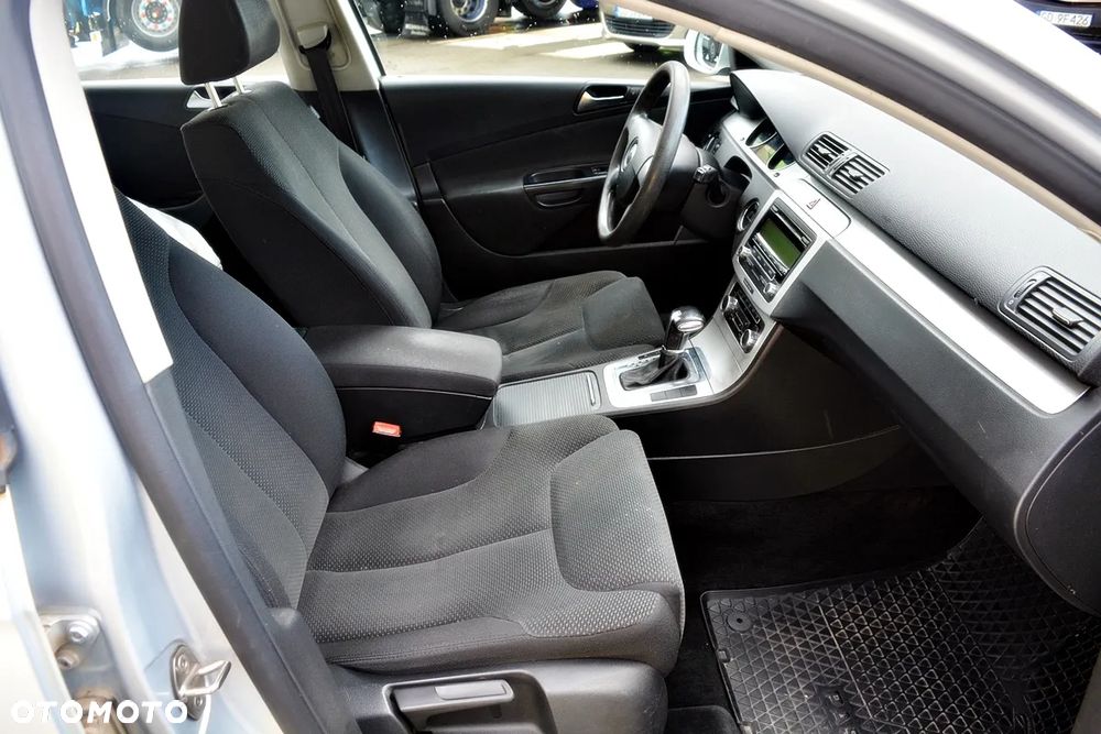 Volkswagen Passat 2.0 TDI DPF Comfortline DSG - 14