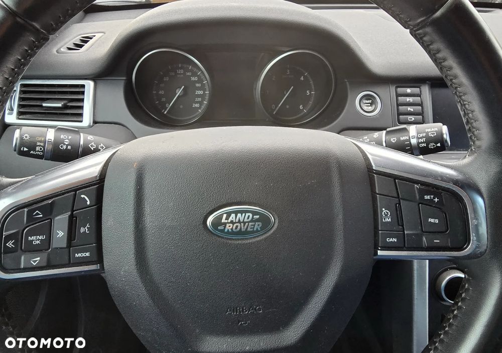 Land Rover Discovery Sport - 12