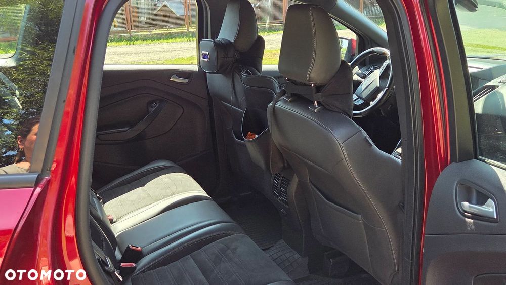 Ford Kuga 1.5 EcoBoost 2x4 ST-Line - 6