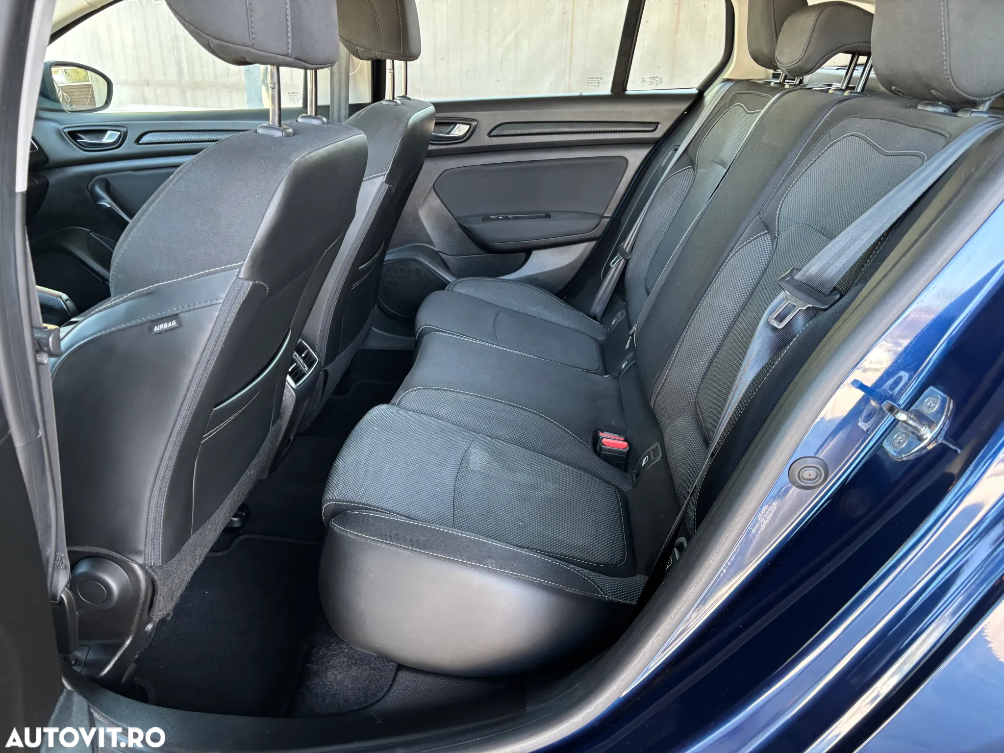 Renault Megane BLUE dCi Business - 33
