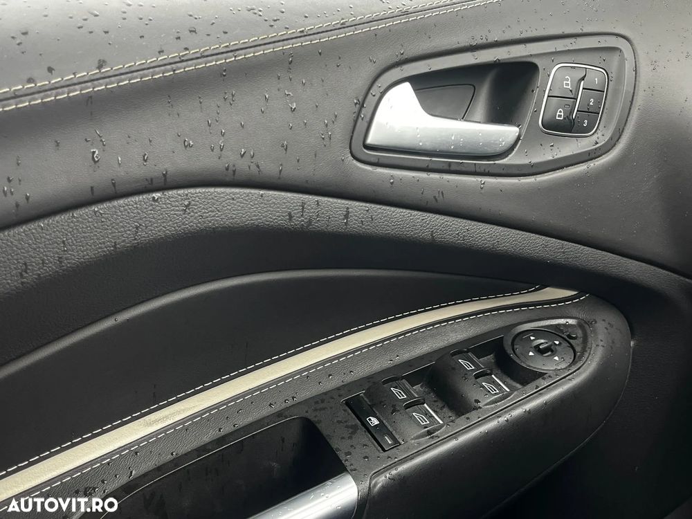 Ford Kuga - 18