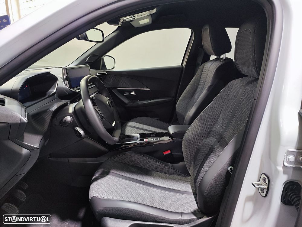 Peugeot 2008 1.2 PureTech Allure - 8