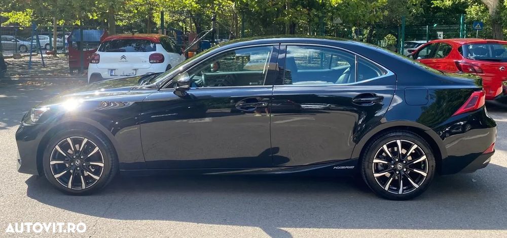 Lexus Seria IS 300h Executive - 4