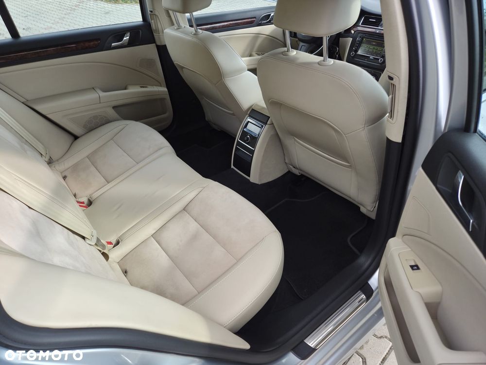 Skoda Superb 1.8 TSI DSG Exclusive - 23
