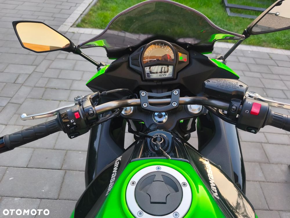 Kawasaki ER - 25