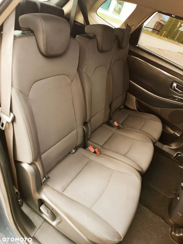 Kia Carens 1.6 GDI L 7os EU6 - 21