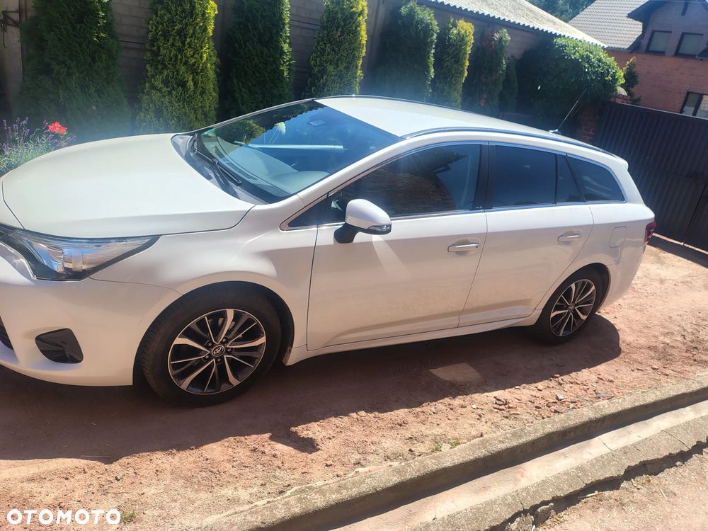 Toyota Avensis Touring Sports 1.8 Edition S+ - 4