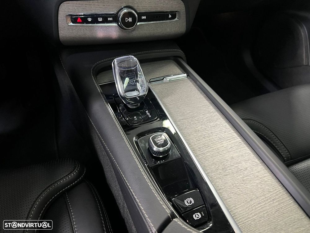 Volvo XC 90 2.0 T8 PHEV Ultimate Dark AWD - 19