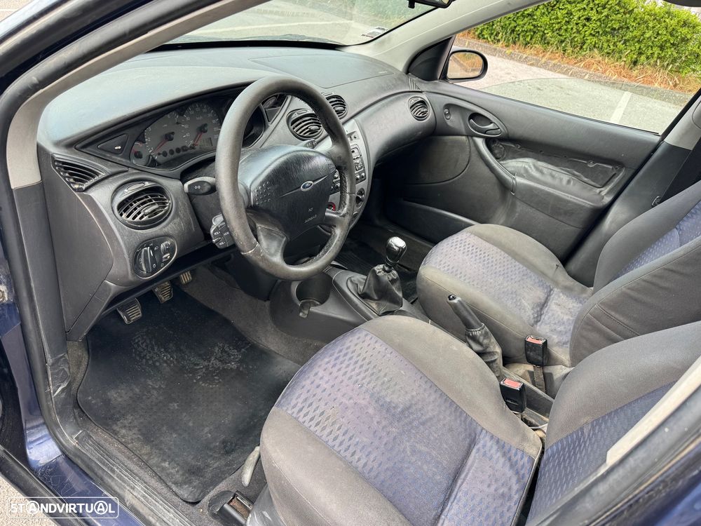 Ford Focus 1.8 TDdi Ghia - 8