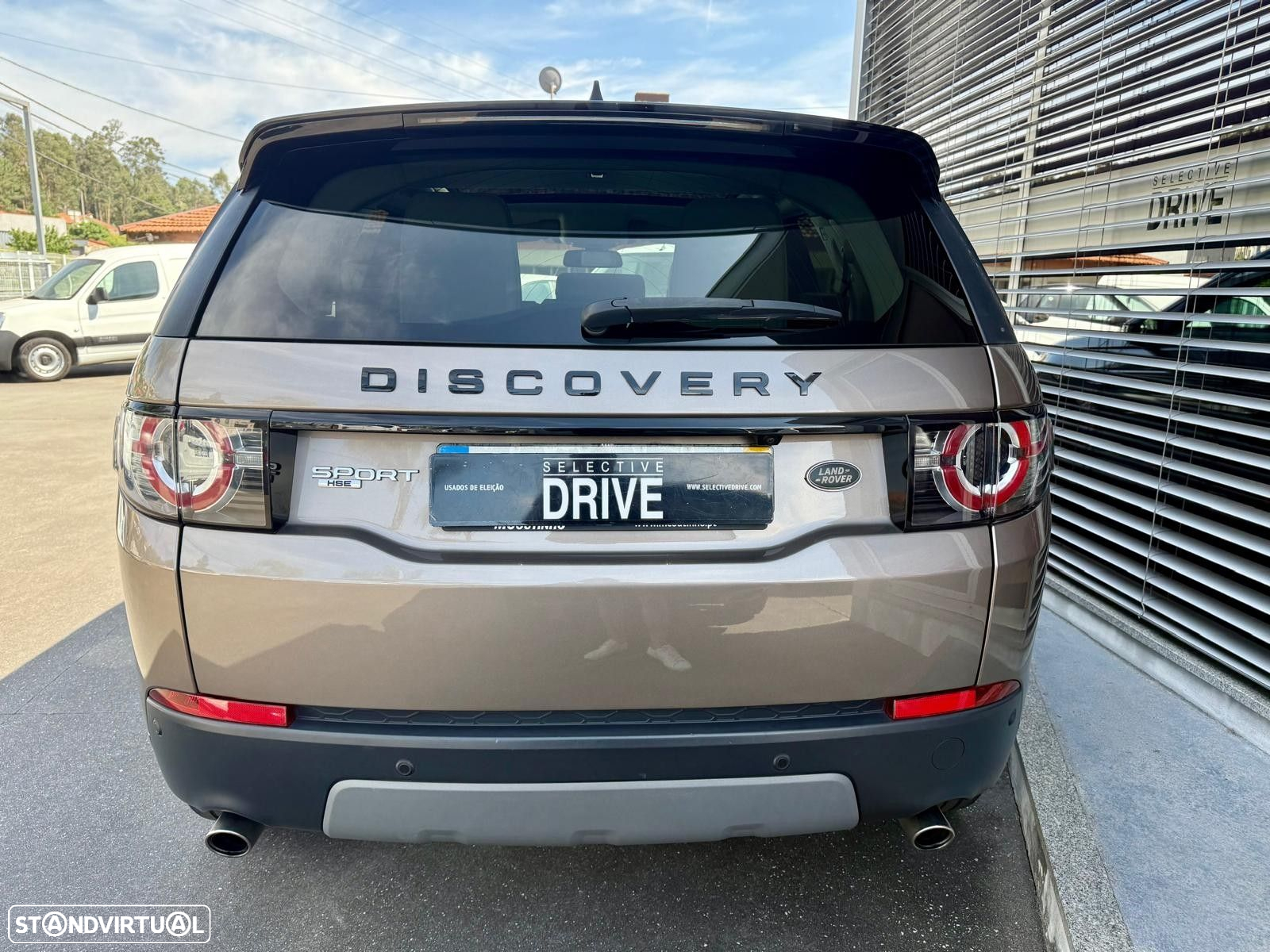Land Rover Discovery Sport 2.0 TD4 HSE Luxury 7L Auto - 6