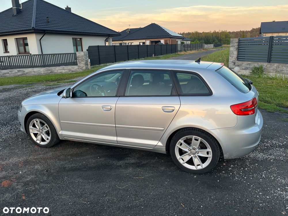 Audi A3 Sportback 1.6 Attraction - 6